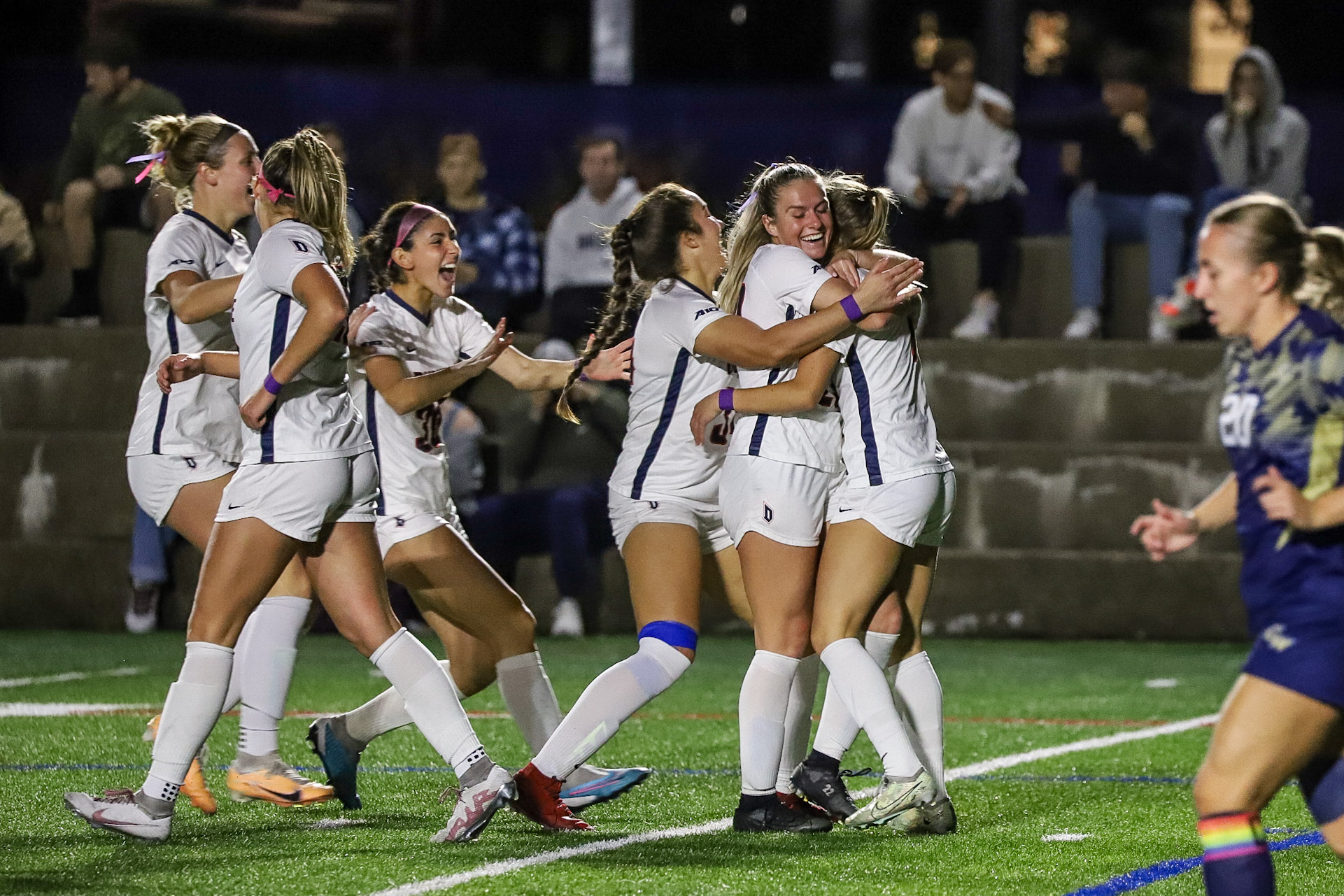 Women's Soccer Heads to Duquesne In Search of Seventh Consecutive Win - La  Salle University Athletics